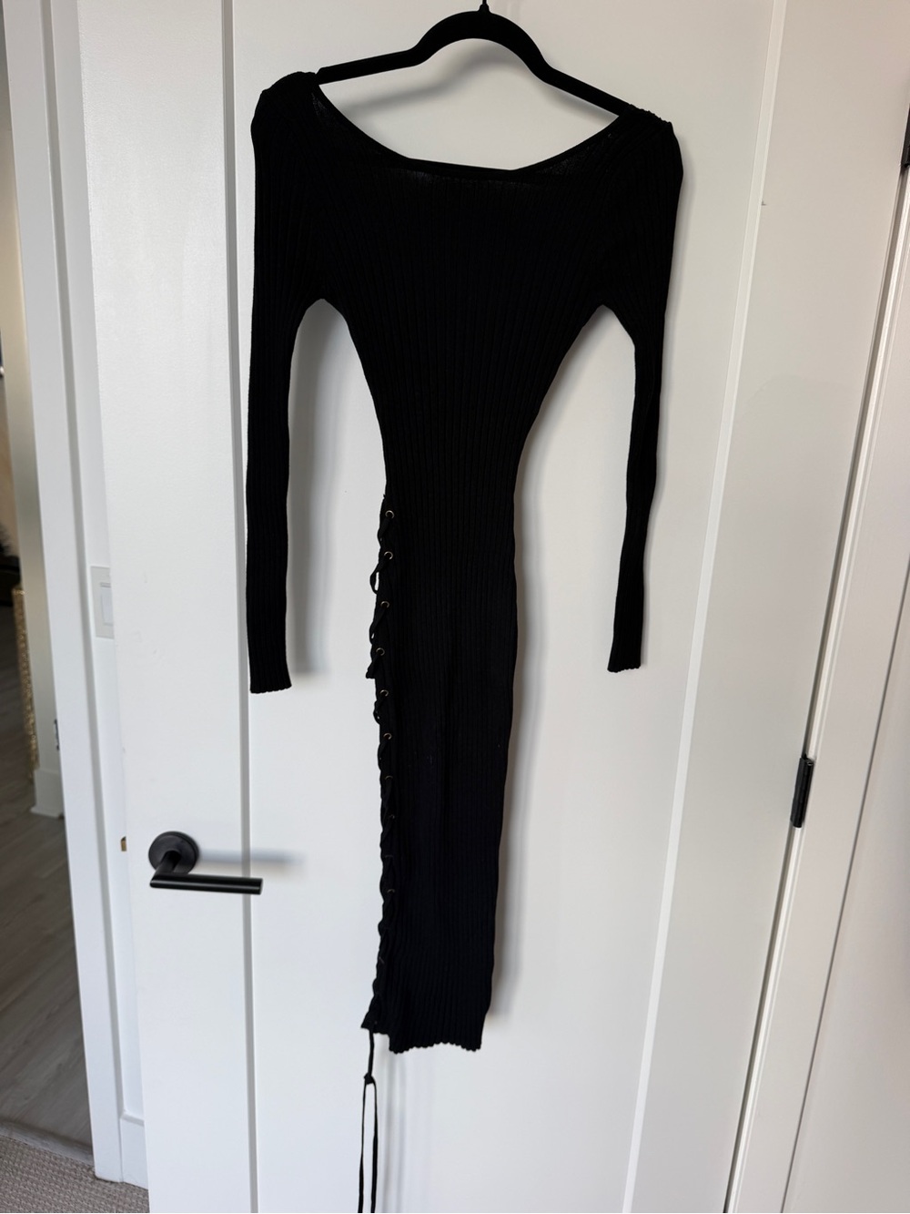 Black Long-Sleeve Ribbed Lace-Up Midi Dress